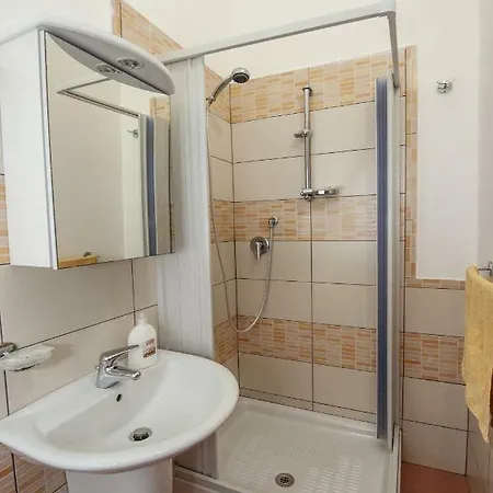 Eleonora Bed & Breakfast 4*