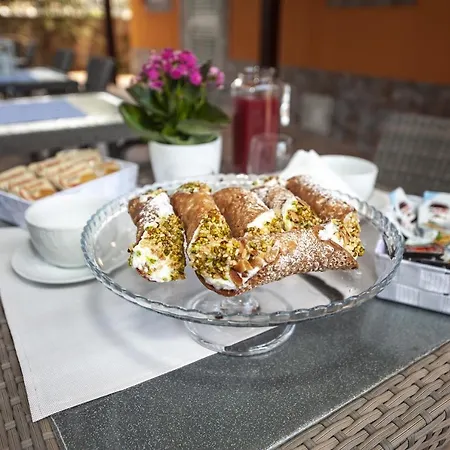 Eleonora Couette-café Realmonte